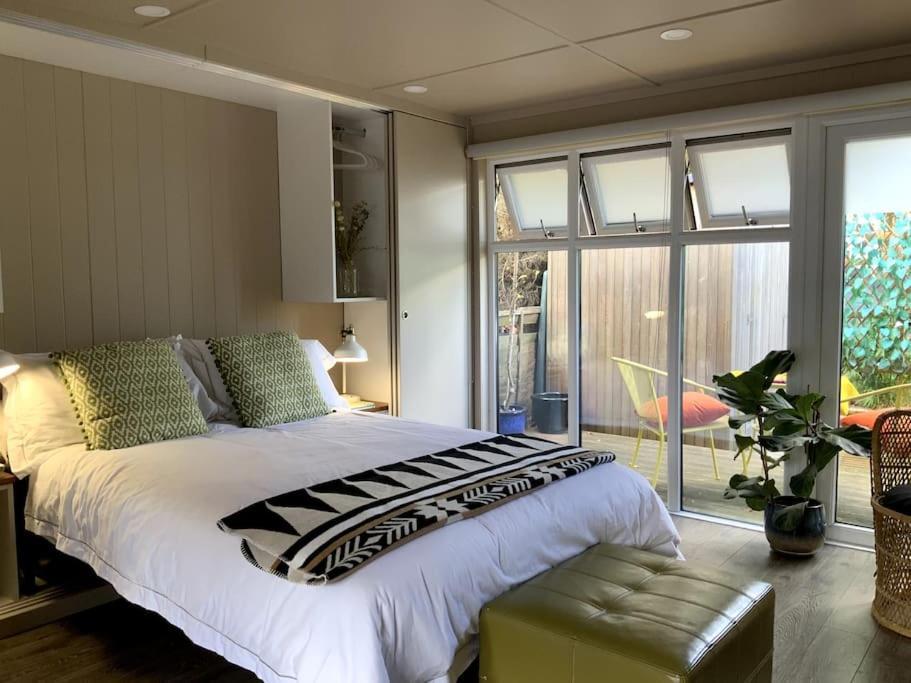 Retreat In The Heart Of Warwick.