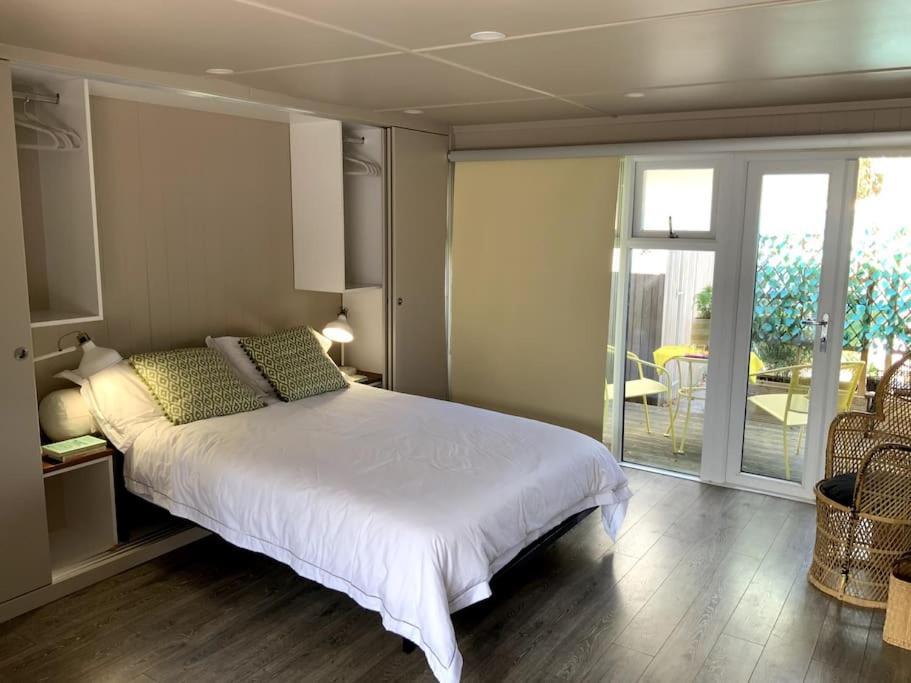 Holiday home Retreat In The Heart Of Warwick.